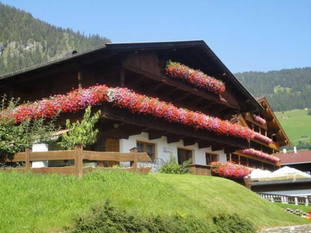Haus Theresia Alpbach Exteriör bild